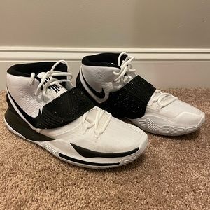 Nike Kyrie Irving Flytrap 6